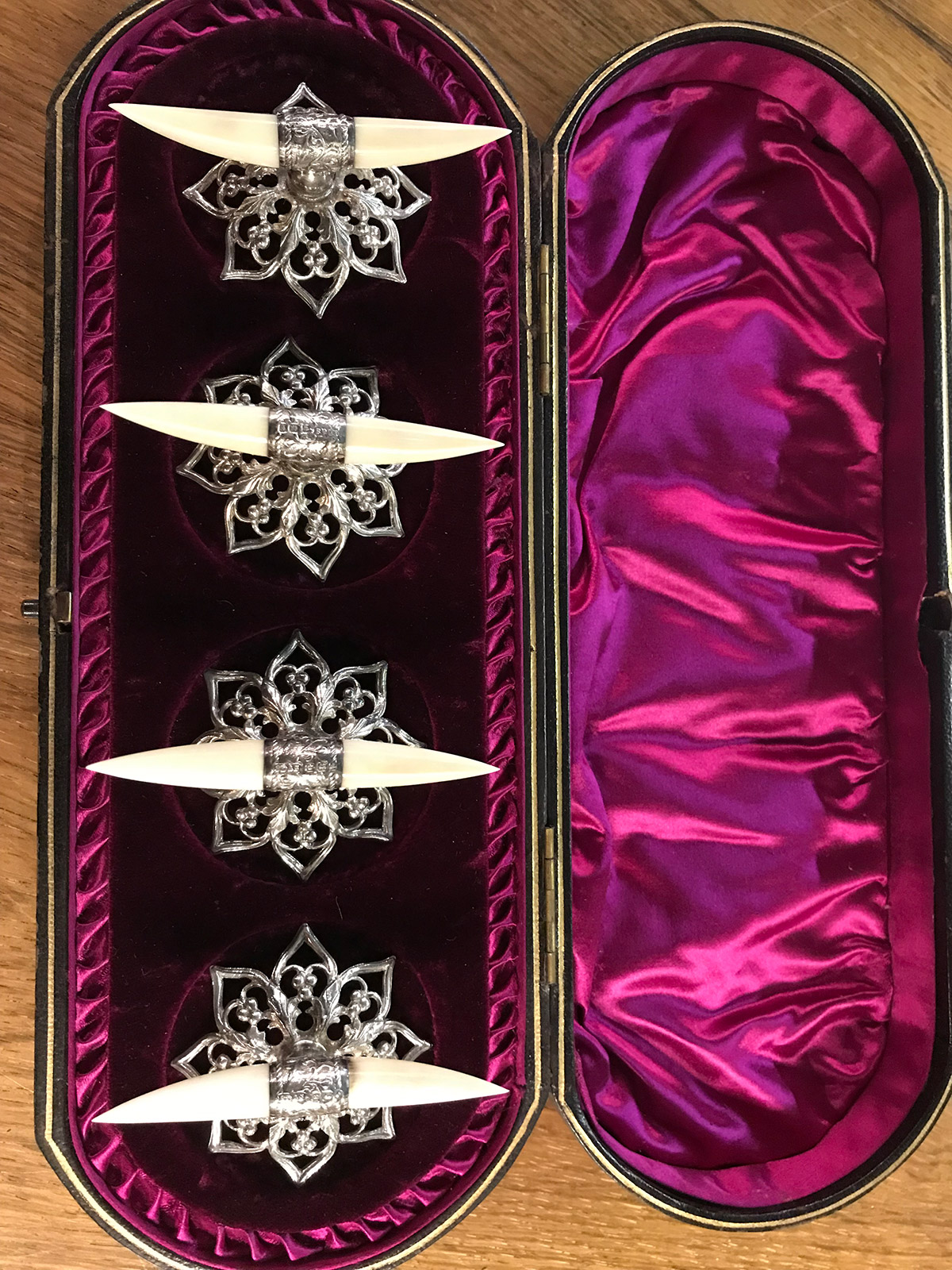 Silver & Ivory Boxed Knife Rests