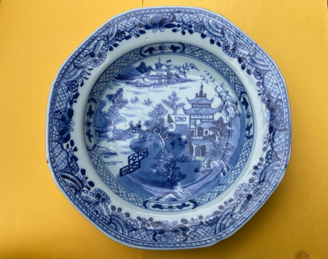 Late 18c Qianlong Chinese Willow Pattern Dish