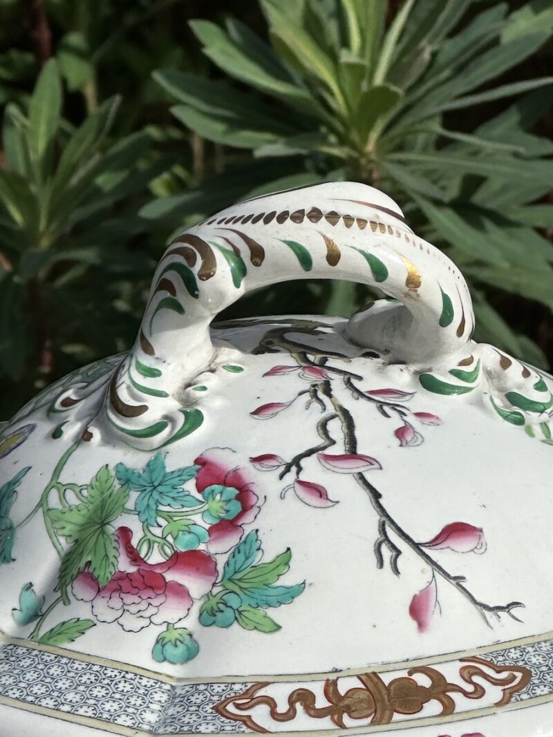 Early Victorian Indian Tree Pattern Soup Tureen with Cover on Stand - Image 4