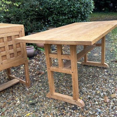 ARTS & CRAFTS Cotswold School Solid Oak Dining Suite