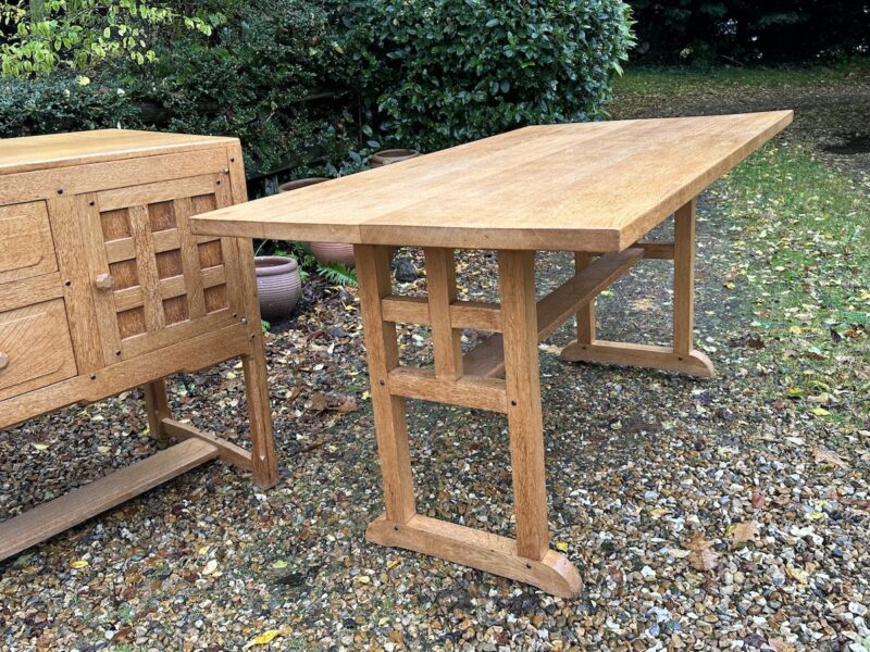 ARTS & CRAFTS Cotswold School Solid Oak Dining Suite
