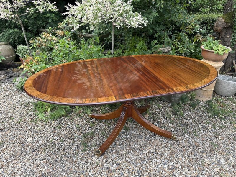 Mahogany Extending Dining Table with Rosewood Crossbanding - Image 2