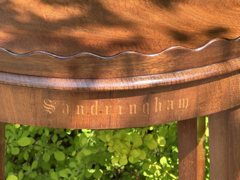 Georgian 'Royal' Oval Urn Stand / Wine Table - Image 2