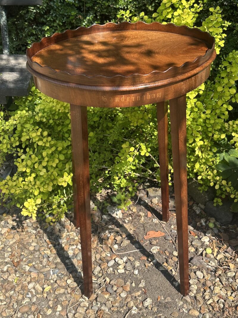 Georgian 'Royal' Oval Urn Stand / Wine Table