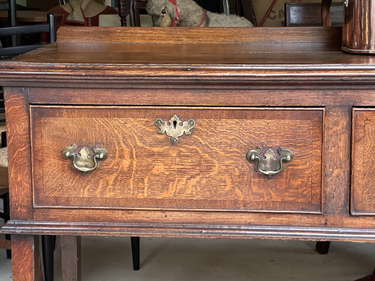 Georgian Elm Three Drawer Dresser Base - Image 2