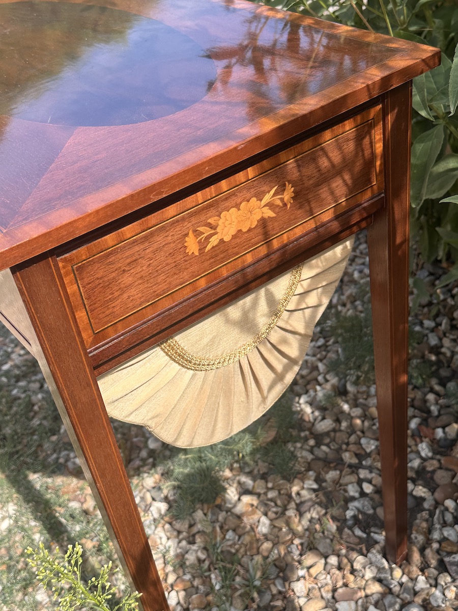 Edwardian Mahogany Sewing / Side Table - Image 3